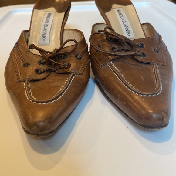 Manolo Blahnik 39 1/2 brown slides kitten heels. Brown leather, white stitching - Picture 6 of 9